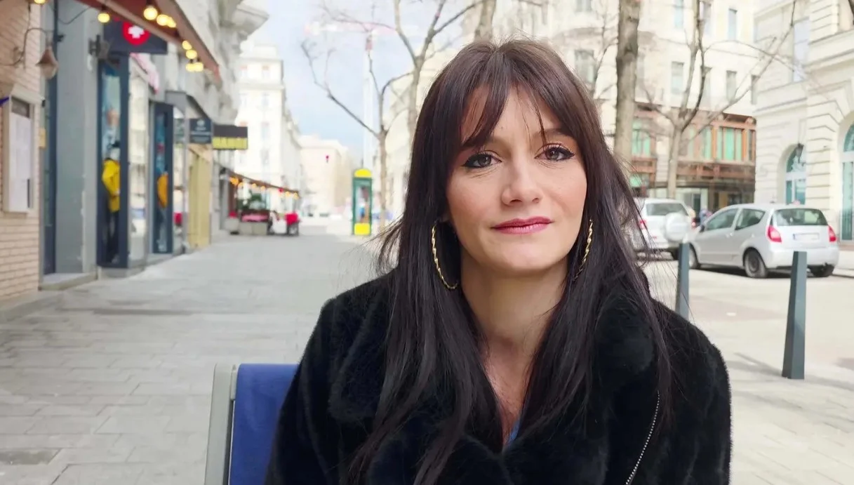 jacquie et michel tv - تينا - 33 عامًا، سكرتيرة طبية في فيلفرانش سور مير!