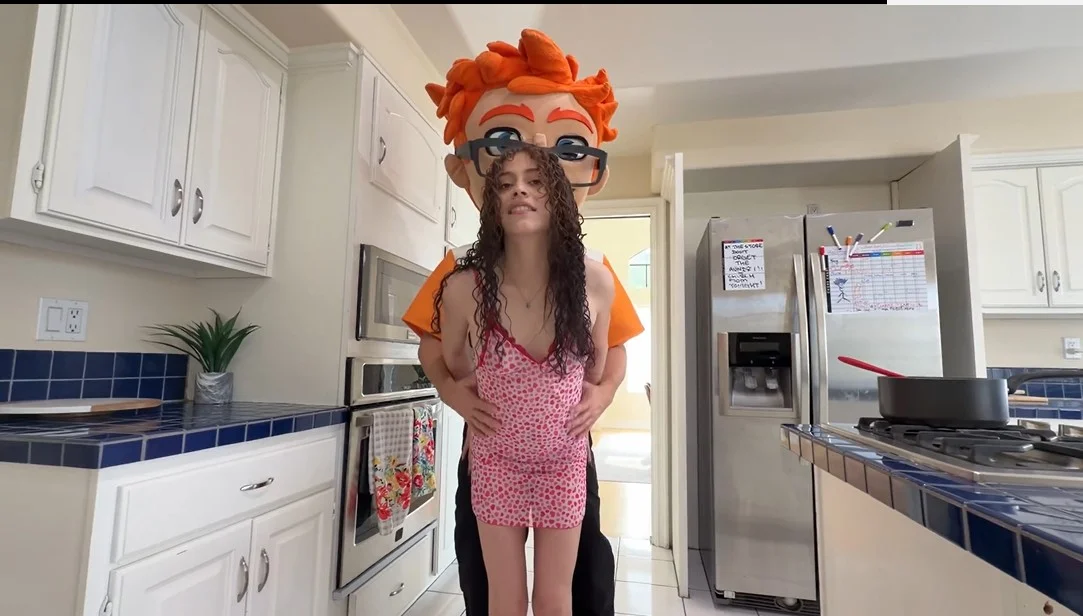 Porn Dude Casting - Stella Nash - Stella Nash Has Porn Dude as an Appetizer