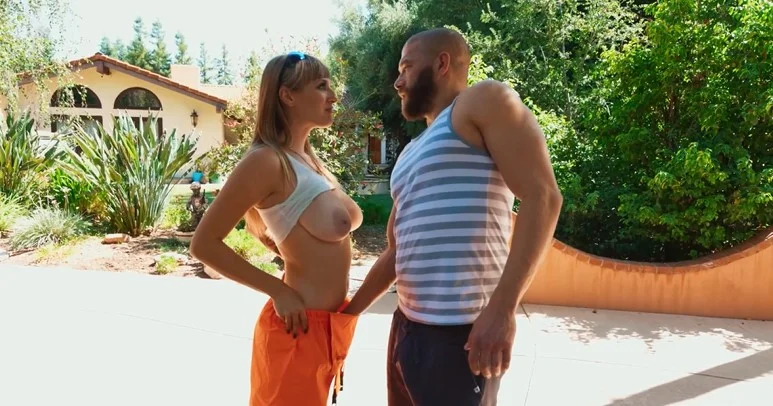 Brazzers Exxtra - Angel Youngs - Екип за изкуства 1080p