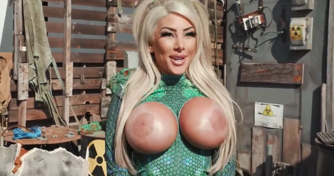 Чернокожи върху блондинки - Китана Монтана - Пост-апокалипсис DP с пищна Китана Монтана