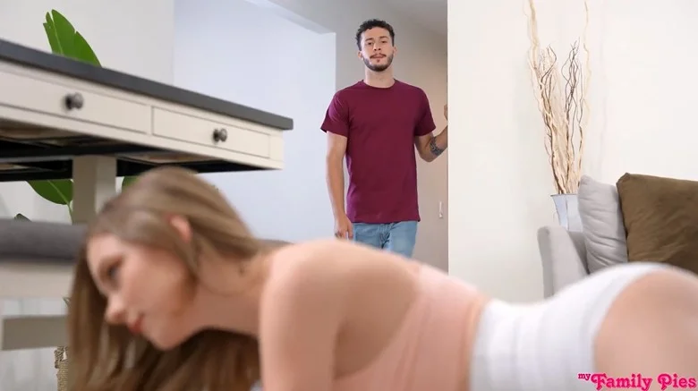 My Family Pies - Venus Vixen - Aposto que a carga do teu pai é mais cremosa 1080p