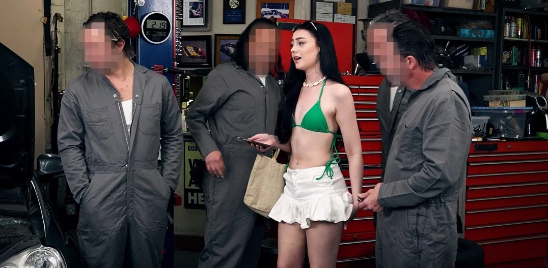 Pervz Singles - Dolly Paige - PervMechanic- Four Cocks, One Desperate Girl (Power Corrupts).mp4
