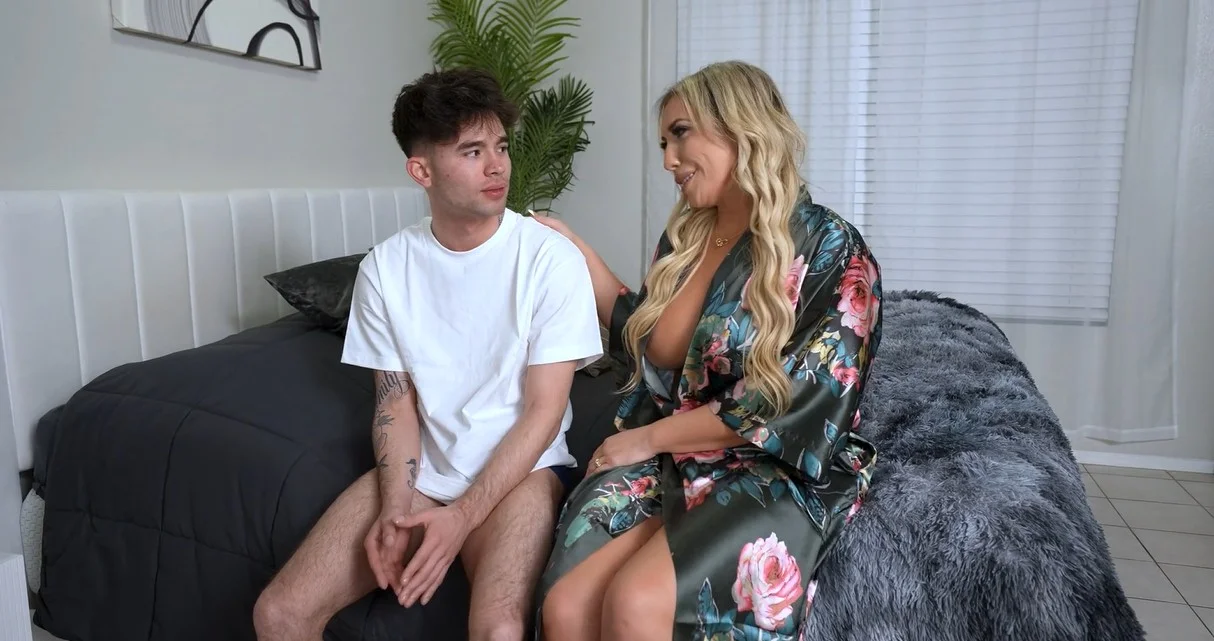 Mom Dryppes - Mia James - Aunt Mia, Our Horny House Guest- She Was Happy I Didn’t Pull Ou