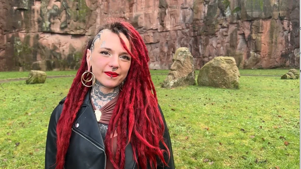 JacquieEtMichelTV - Marie, 28 år gammel, fra Epinal!