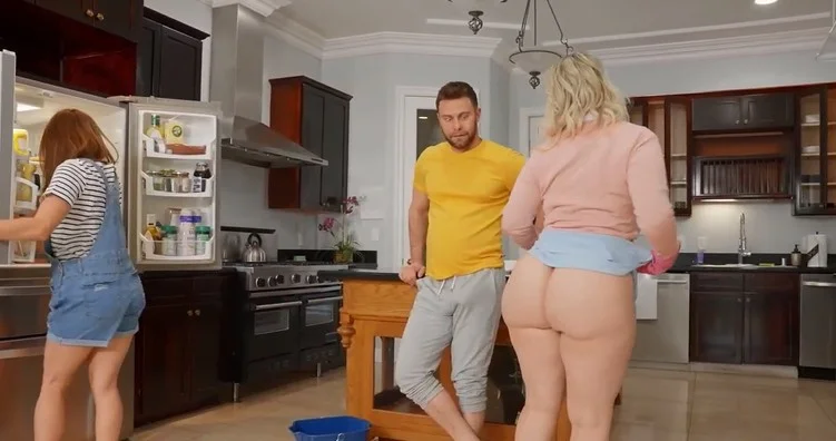 Brazzers Katie Kush, Jenna Starr - MILF Sneaky Menggoda Teman Lelaki