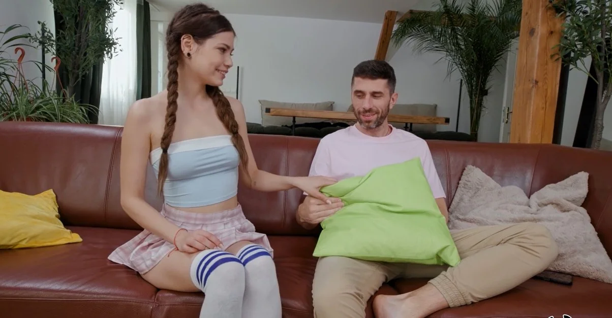 Bang Bros 18 - Sooky Sin - Min hete stedatter elsker anal