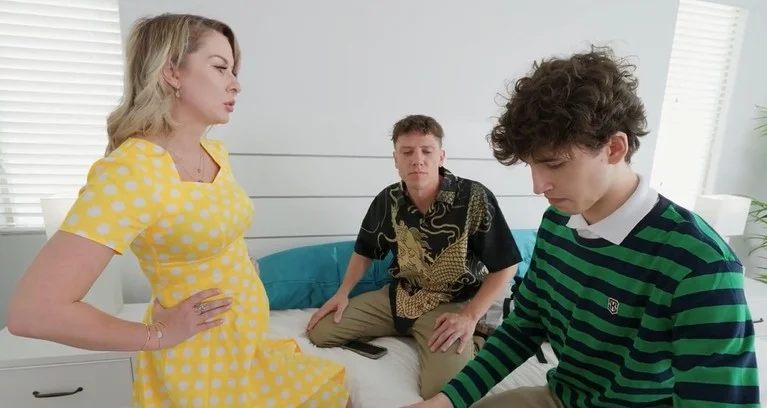 Använd POV - Sydney Paige - Matriarken låter hela hushållet använda henne fritt