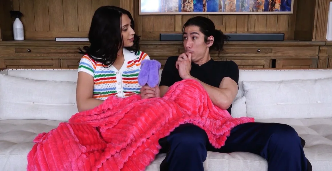 My First - Sasha Reign - My First - ดูหนังโป๊กับพี่เลี้ยงเด็กทำให้ Sasha หื่น