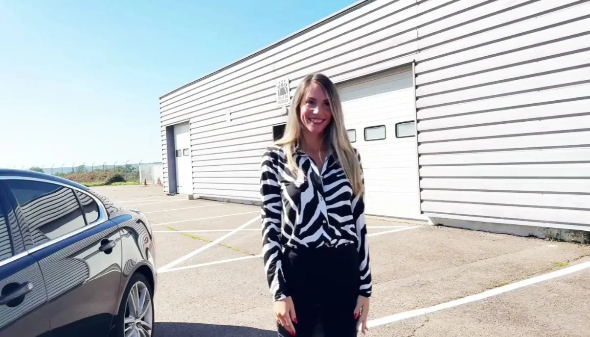 Jacquie Et Michel TV - Polly - Polly สาวฮอตวัย 28 ปีจาก Aix-en-Provence!