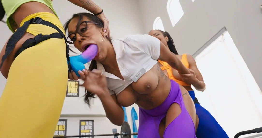 Hot And Mean - Kira Noir, Ryan Reid & Mikey Star - Lesbians Level Up Their Workout