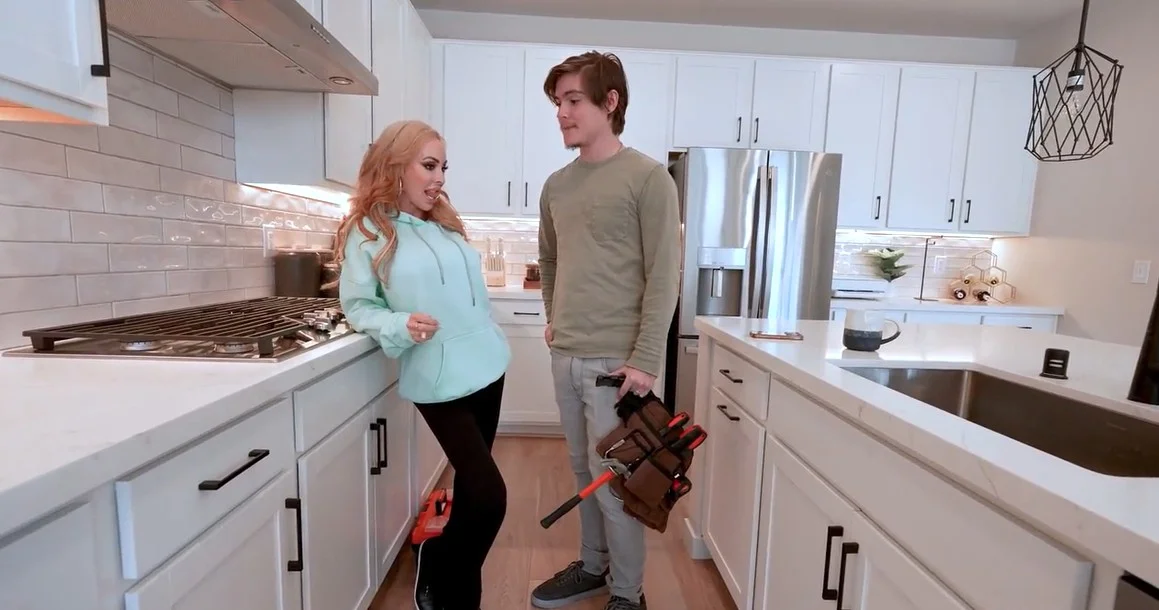 Got Mylf - Danae Mari - The Handyman Can Cum on My Tits Got Mylf - Danae Mari - The Handyman Can Cum on My Tits