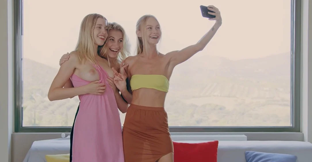 Wow Girls - Nancy A, Lily Bella And Freya Mayer Blondes Are Naughty