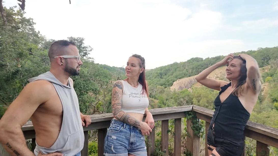 Jacquie Et Michel TV - Nyraline & Cataleya - Nyraline, 52 years old, a fuck in the river!