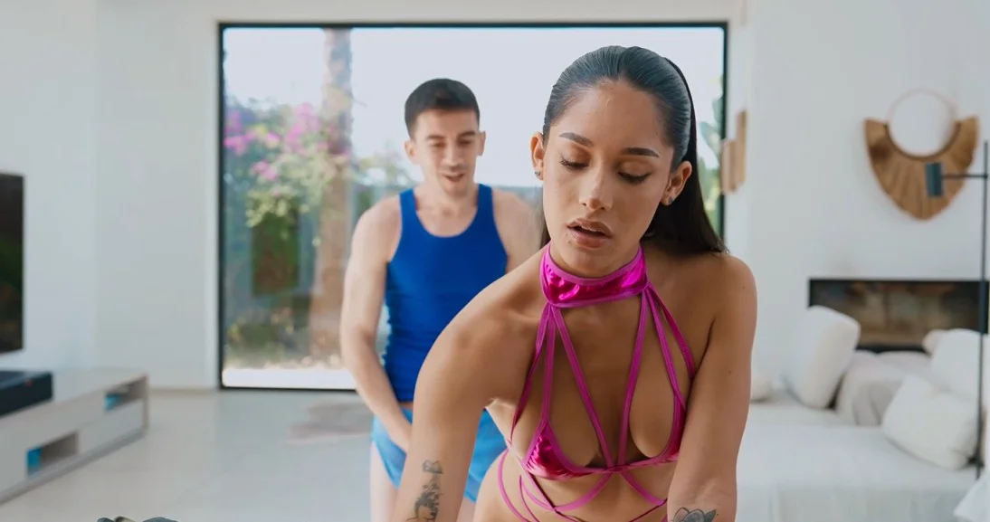 Brazzers Exxtra - Carolina Guerrero - She Explodes For Giant Cum Loads