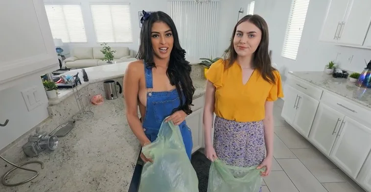 Anh trai cùng cha khác mẹ của Sophia, Danny, dường như không chia sẻ